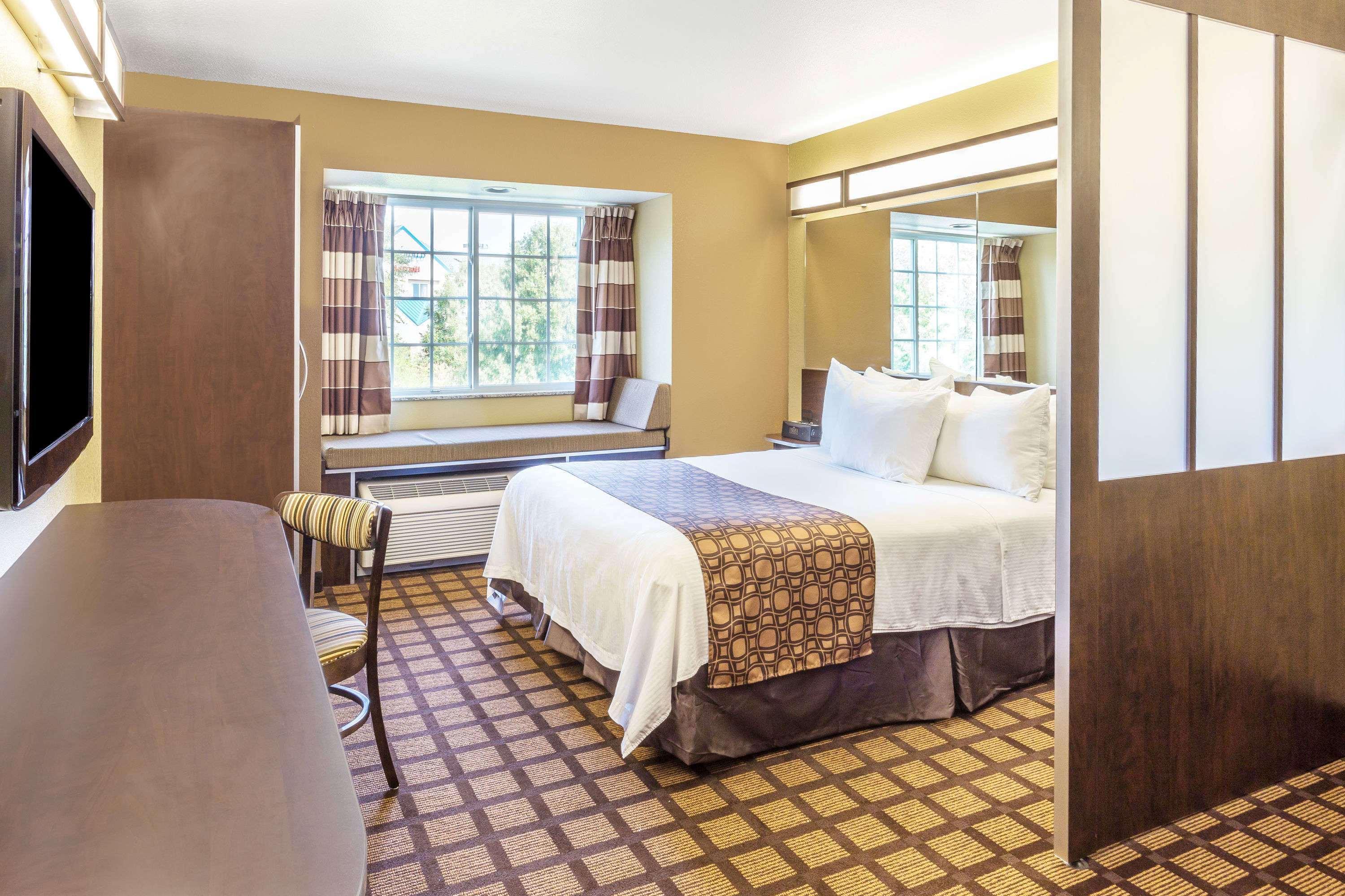 Sleep Inn & Suites Kalamazoo Bagian luar foto